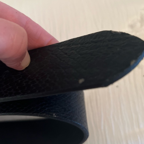 Express Croc Embossed Leather Belt- Size Large - Picture 3 of 6